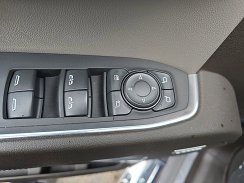 Used 2024 GMC Sierra 1500 SLT w/ SLT Premium Package image 30