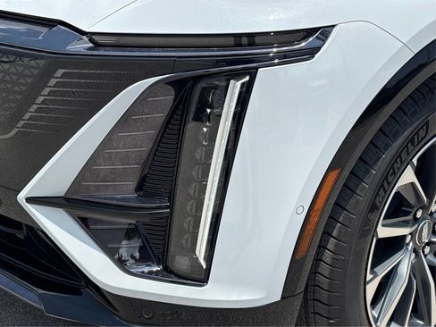 New 2027 Cadillac Lyriq Sport RWD image 14