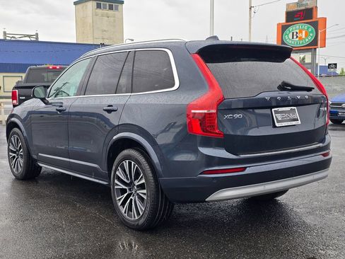 Used 2022 Volvo XC90 T5 Momentum w/ Advanced Package AWD/4WD image 8