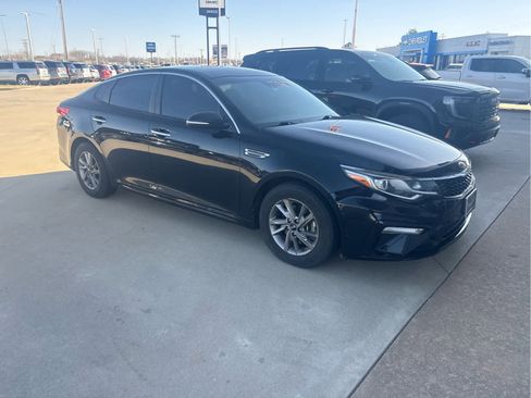 Used 2020 Kia Optima LX image 3