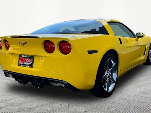 Used 2007 Chevrolet Corvette Coupe w/ Performance Package RWD image 6