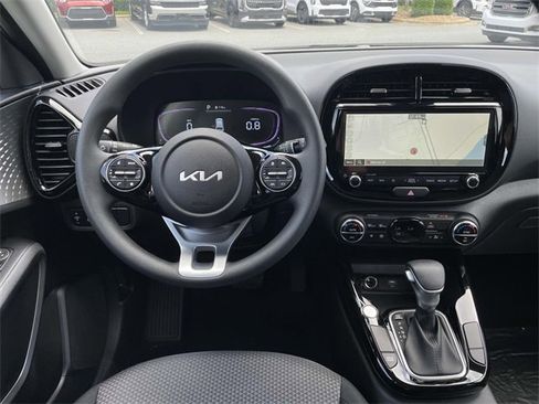 New 2025 Kia Soul S image 2