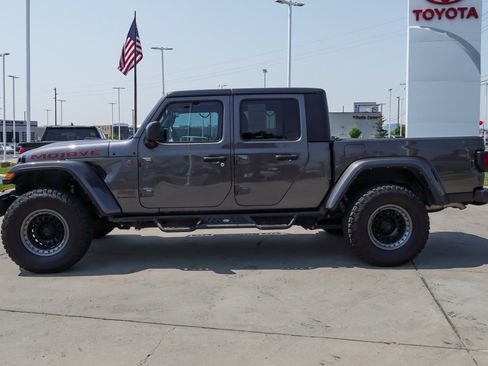 Used 2023 Jeep Gladiator Mojave w/ Trailer Tow Package AWD/4WD image 5
