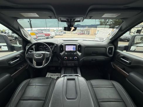 Used 2022 GMC Sierra 2500 Denali w/ Denali Ultimate Package AWD/4WD image 16