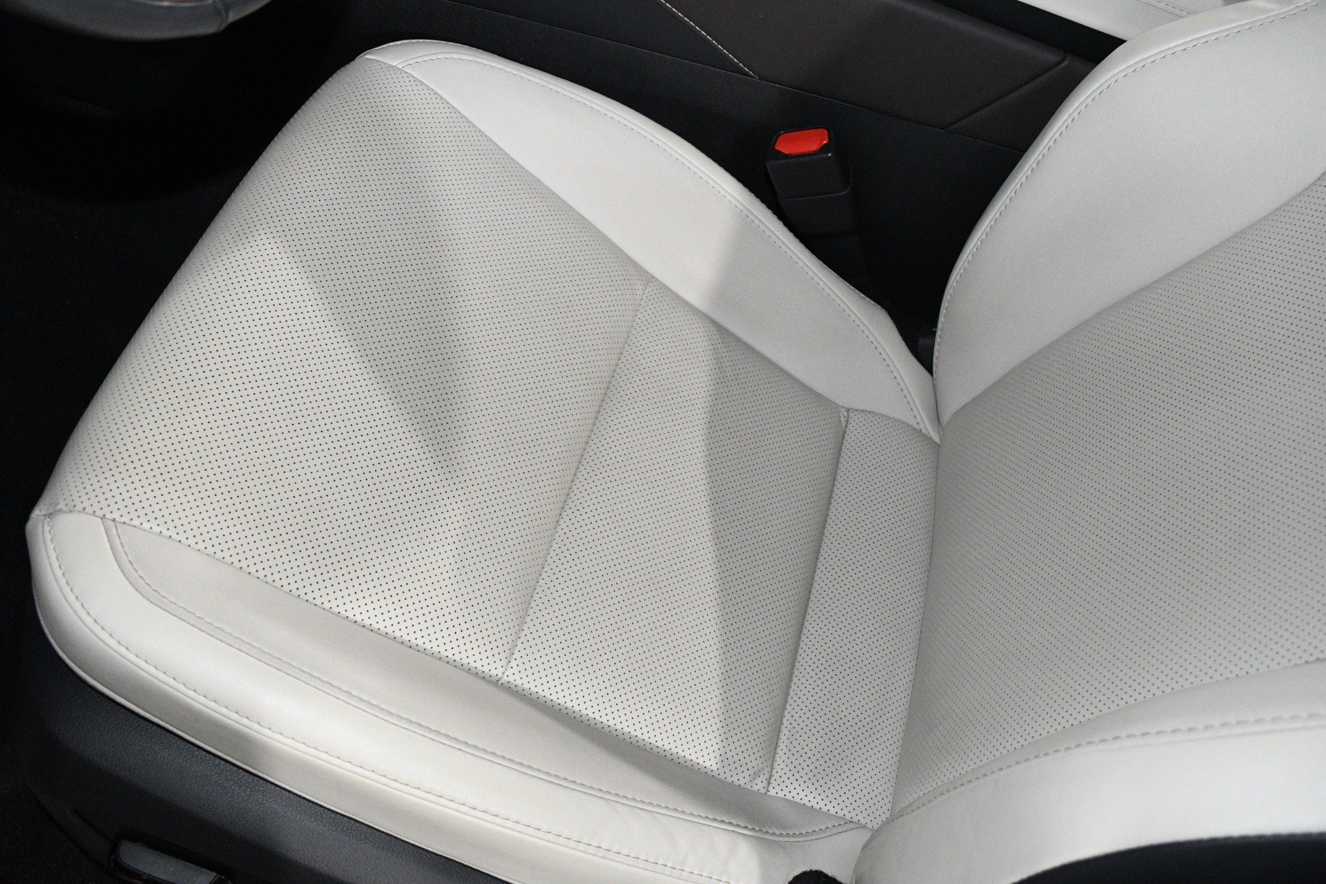 Used 2024 Lexus RX 350 Premium w/ Accessory Package (K3) FWD image 11