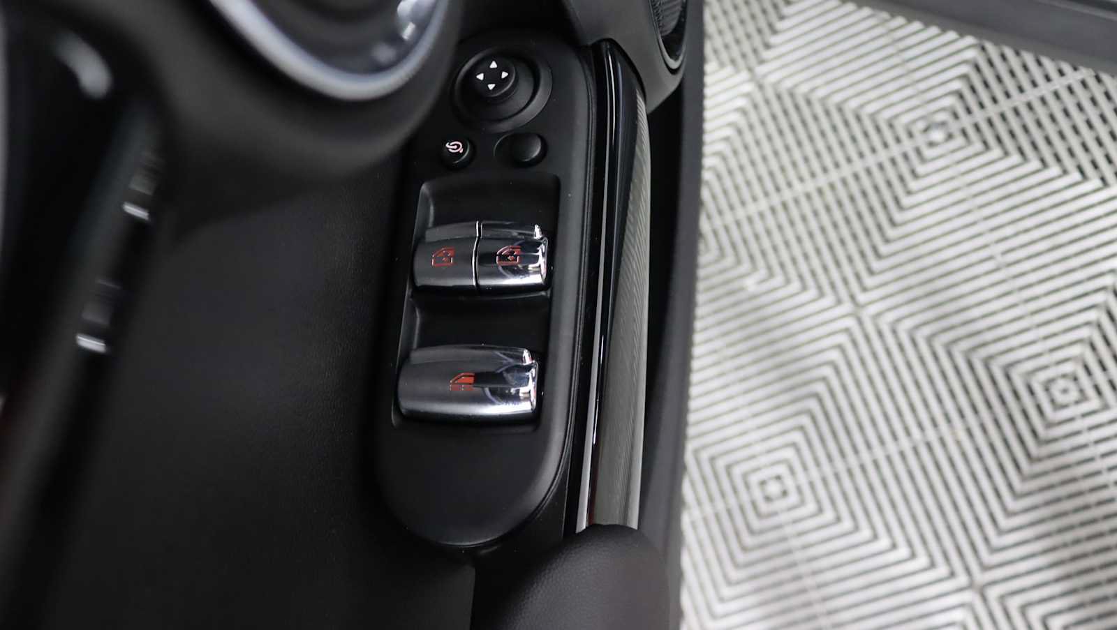 Used 2024 MINI Cooper Convertible FWD image 15