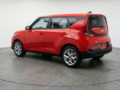 Used 2025 Kia Soul LX w/ LX Technology Package image 6