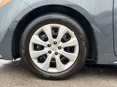 Used 2025 Toyota Corolla LE image 12