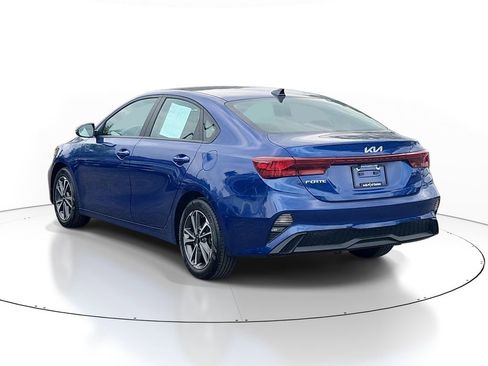 Used 2023 Kia Forte LXS w/ LXS Technology Package FWD image 4