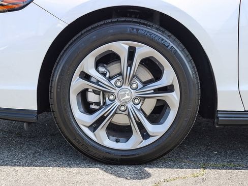 Certified 2024 Honda Accord EX image 9