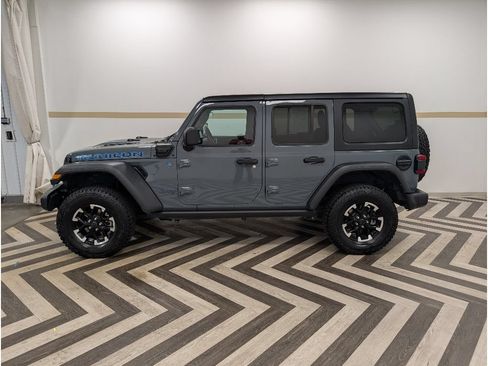 Used 2024 Jeep Wrangler Unlimited Rubicon 4xe AWD/4WD image 3