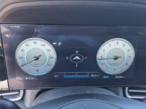 Certified 2023 Hyundai Elantra Limited FWD image 32