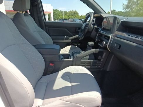 Used 2025 Toyota Tacoma SR5 RWD image 31