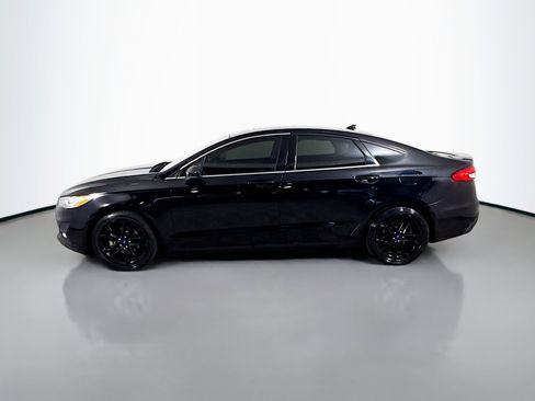 Used 2019 Ford Fusion SE w/ Equipment Group 151A image 6