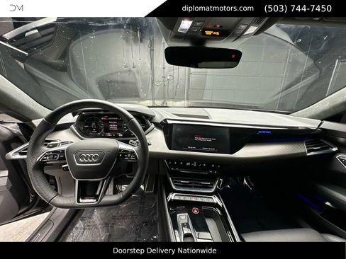 Used 2023 Audi RS e-tron GT w/ Carbon Performance Package image 28