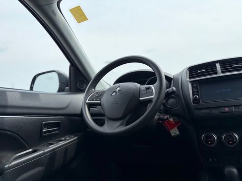 Used 2025 Mitsubishi Outlander Sport AWD image 32