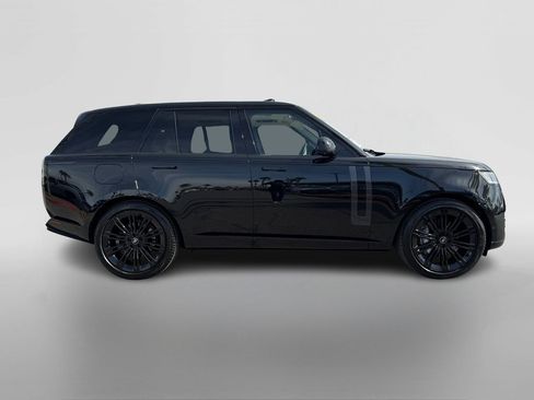 Used 2023 Land Rover Range Rover SE image 6