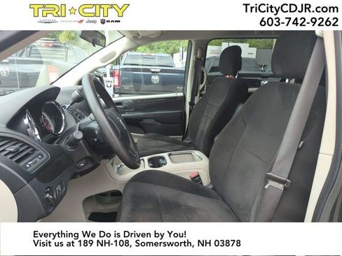 Used 2012 Dodge Grand Caravan SXT image 15