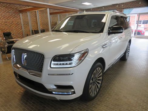 Used 2020 Lincoln Navigator Reserve w/ Luxury Package image 82