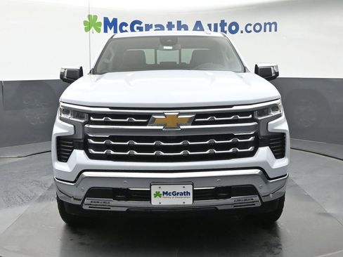 New 2026 Chevrolet Silverado 1500 LTZ w/ Z71 Off-Road Package AWD/4WD image 6