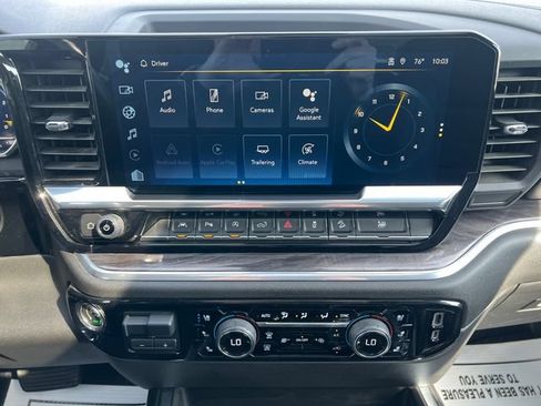 Certified 2022 Chevrolet Silverado 1500 LTZ w/ LTZ Premium Package AWD/4WD image 27