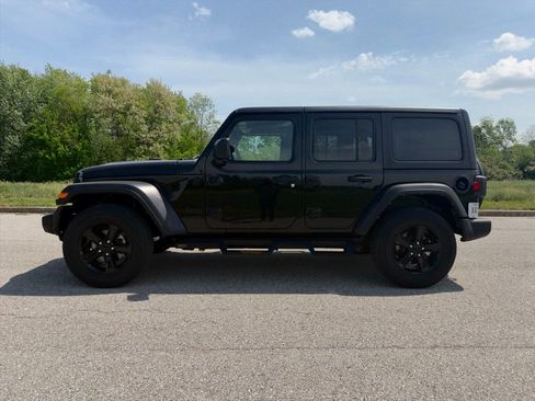 Used 2022 Jeep Wrangler Unlimited Sport AWD/4WD image 39