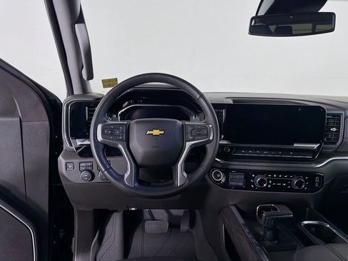 Used 2023 Chevrolet Silverado 1500 LTZ AWD/4WD image 20