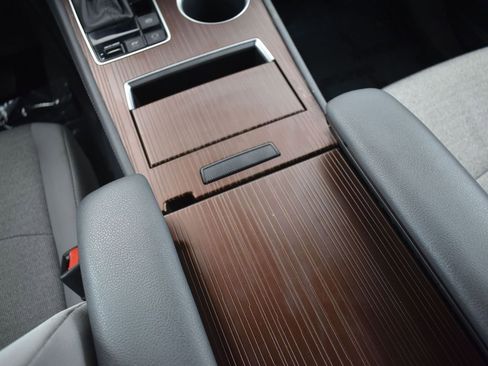 Used 2024 Toyota Sienna LE image 20