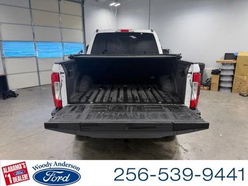 Used 2018 Ford F250 Lariat w/ Lariat Ultimate Package AWD/4WD image 7