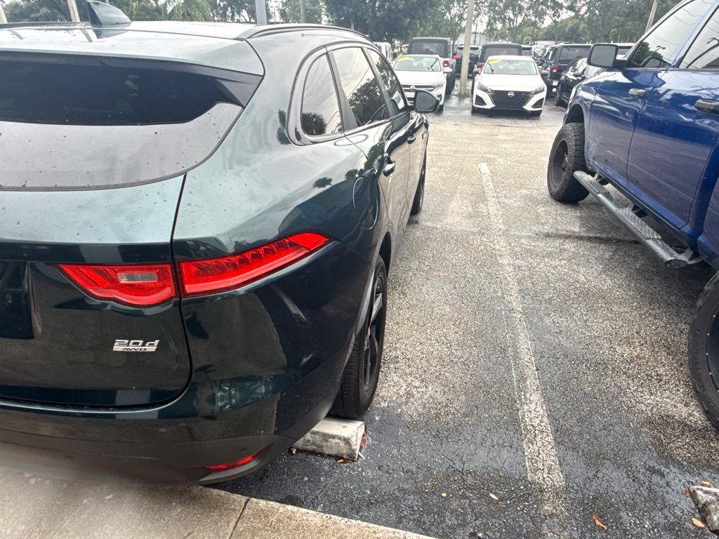 Used 2018 Jaguar F-PACE Premium AWD/4WD image 4