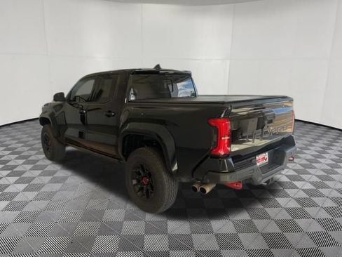 Used 2025 Toyota Tacoma TRD Pro AWD/4WD image 7