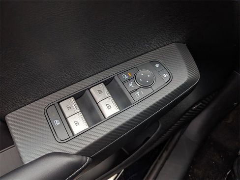 New 2026 Mitsubishi Outlander LE image 15