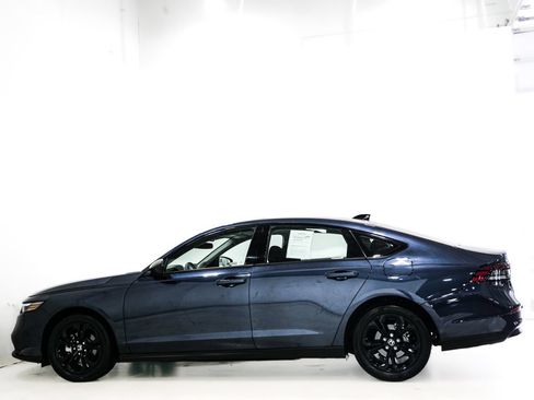 Used 2025 Honda Accord SE image 6