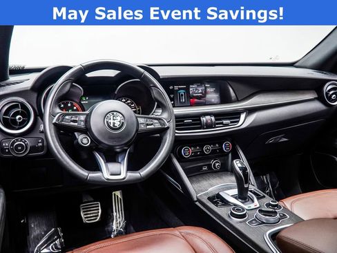 Used 2023 Alfa Romeo Stelvio Ti AWD/4WD image 5
