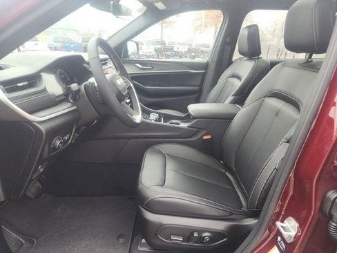 New 2025 Jeep Grand Cherokee L Limited image 19