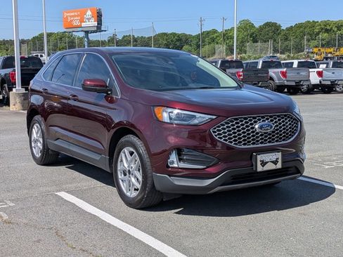 Certified 2023 Ford Edge SEL w/ Convenience Package AWD/4WD image 2