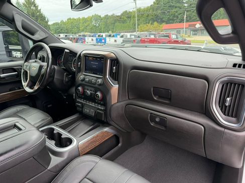 Used 2022 Chevrolet Silverado 2500 High Country AWD/4WD image 25