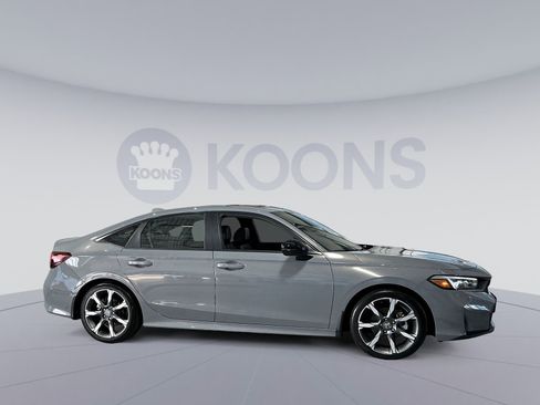 Used 2025 Honda Civic Sport image 17