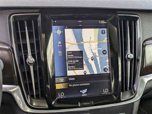 Used 2018 Volvo S90 T5 Momentum w/ Convenience Package image 17