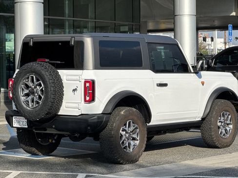 Used 2024 Ford Bronco Badlands image 5