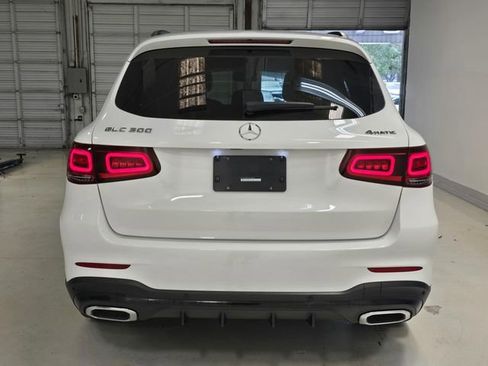 Used 2022 Mercedes-Benz GLC 300 4MATIC w/ AMG Line image 4