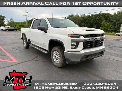 Used 2023 Chevrolet Silverado 2500 LT AWD/4WD image 2