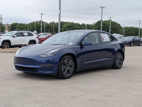 Used 2022 Tesla Model 3 Long Range AWD/4WD image 9