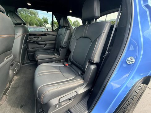 Used 2024 Honda Pilot TrailSport image 22