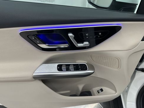 Used 2026 Mercedes-Benz GLC 300 GLC 300 image 11