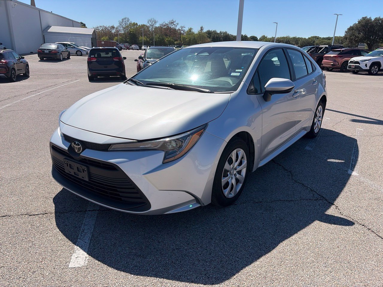 Used 2025 Toyota Corolla LE FWD image 1