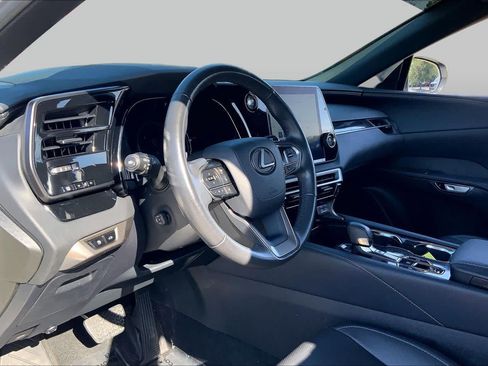 Used 2024 Lexus RX 350 FWD w/ Technology Package image 18