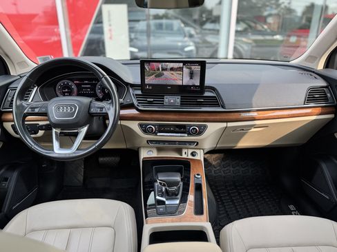 Certified 2022 Audi Q5 2.0T Premium Plus w/ Premium Plus Package AWD/4WD image 10