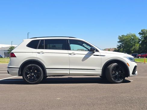 Used 2023 Volkswagen Tiguan SE R-Line AWD/4WD image 27