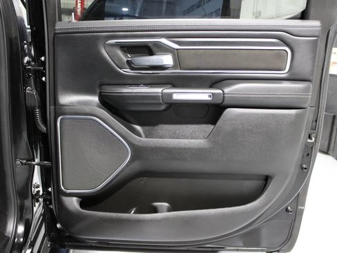 Used 2024 RAM 1500 Laramie AWD/4WD image 31